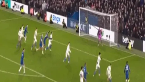 曼城新星费蘭托雷斯，足球未来之星曙光乍现